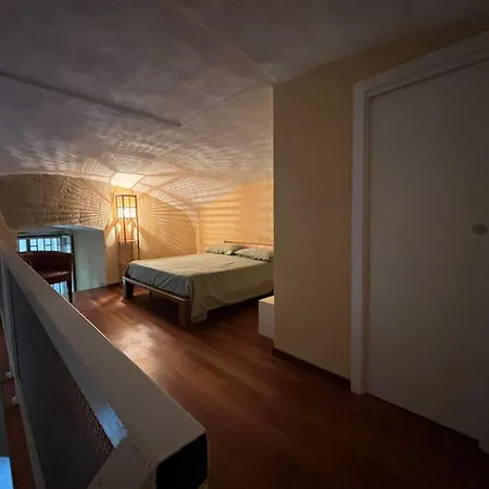 La Casa Nel Tufo *